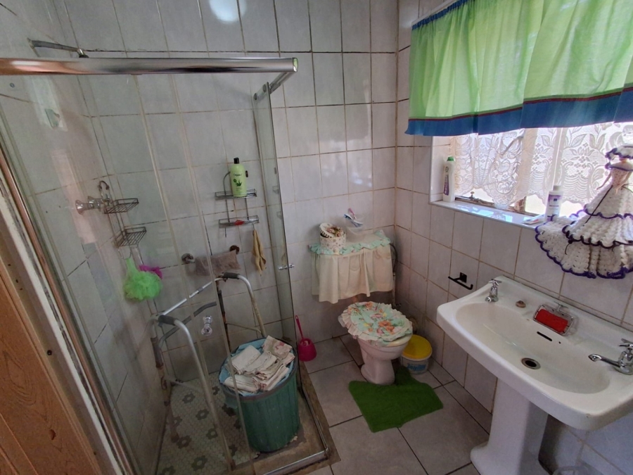 4 Bedroom Property for Sale in Lourenspark North West